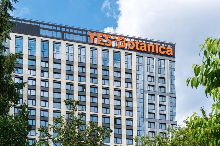 YES Ботаника, Москва